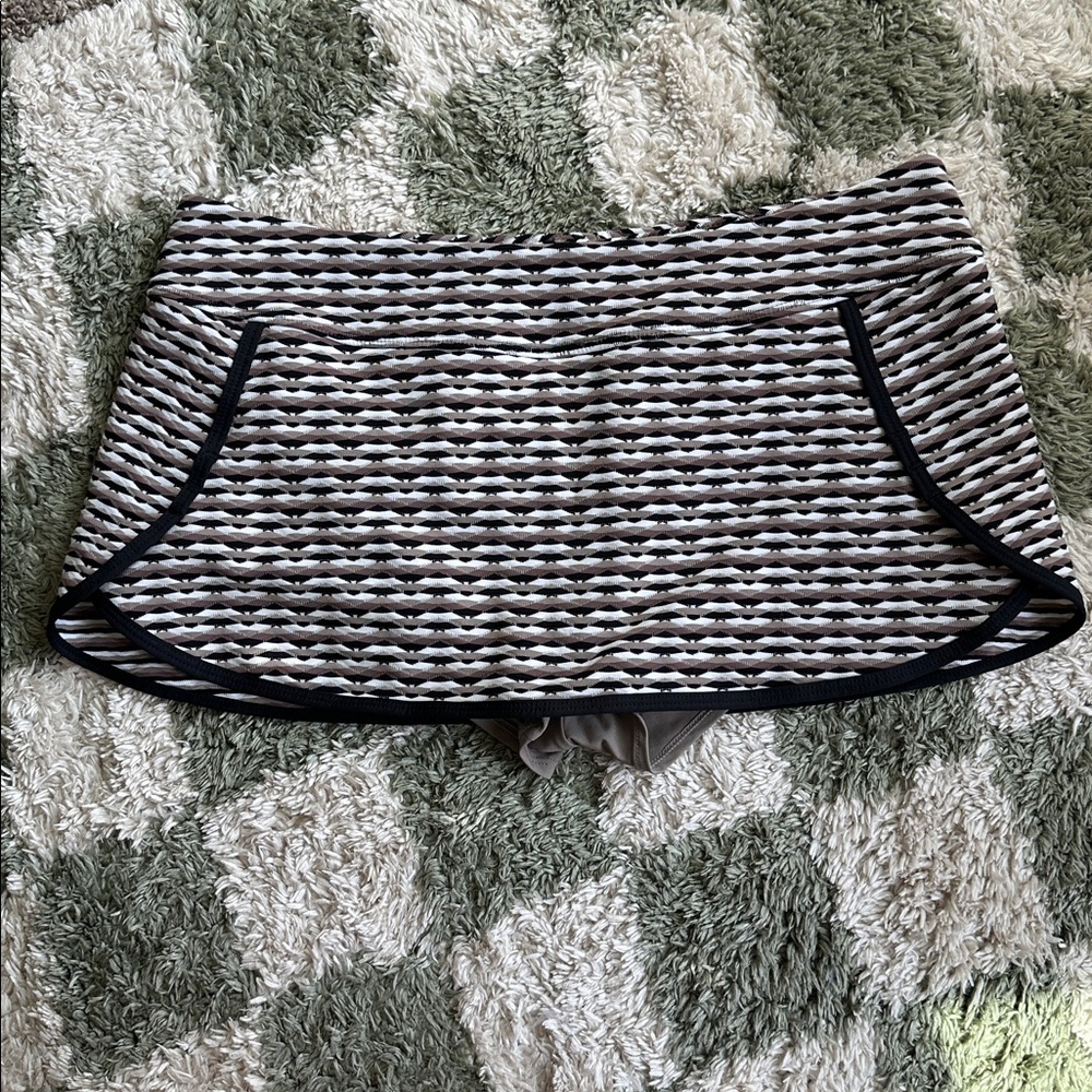 Athleta | waveline Kate foxtail Taupe Skirt M